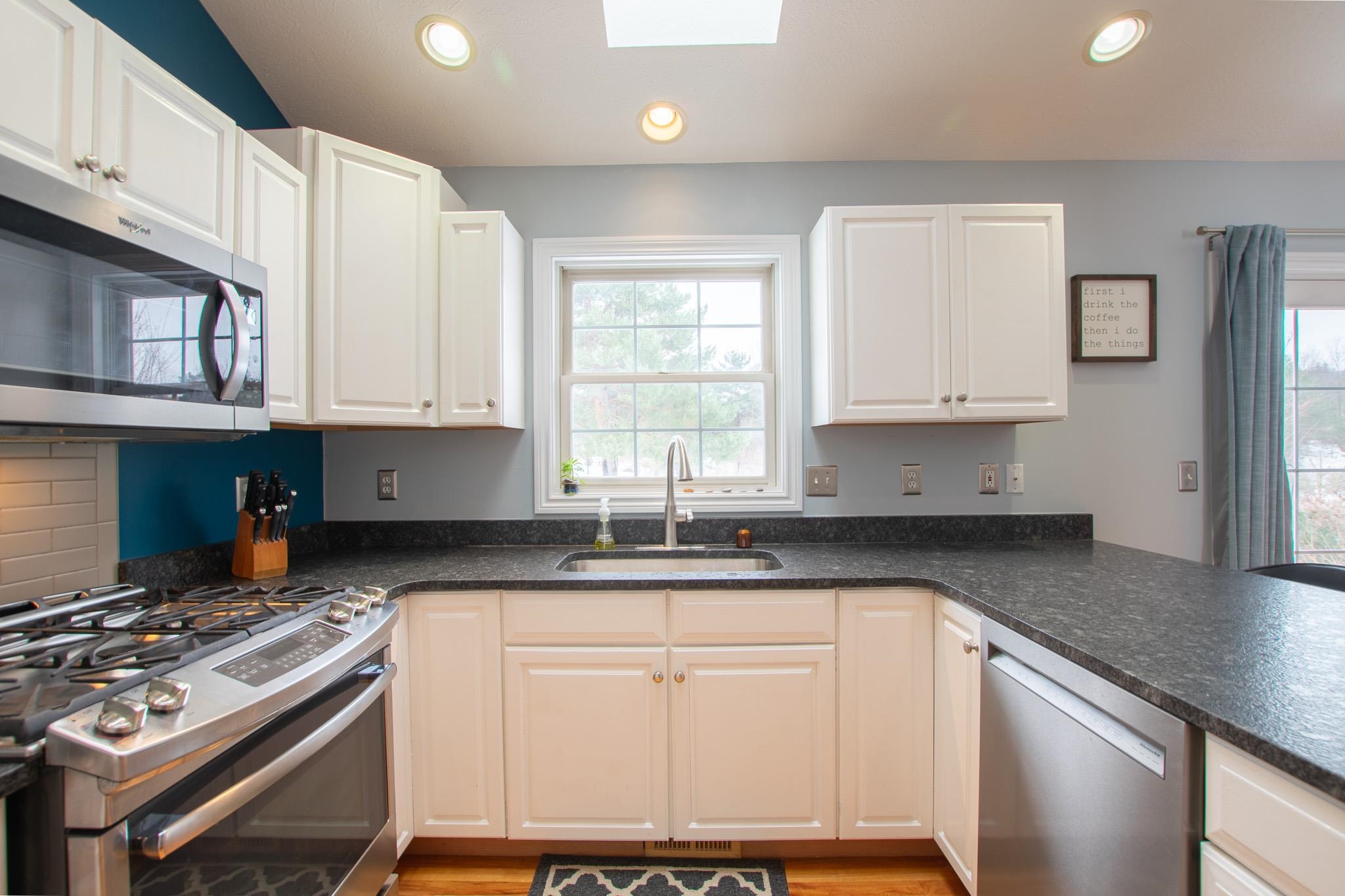 982 Napolean Way Traverse City, MI 49696 - Photo 15 of 44