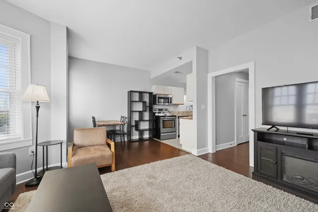 $122,900 | 230 9th Street, Unit 611, Indianapolis, IN 46204