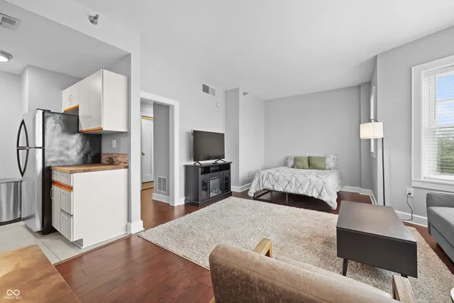 $122,900 | 230 9th Street, Unit 611, Indianapolis, IN 46204