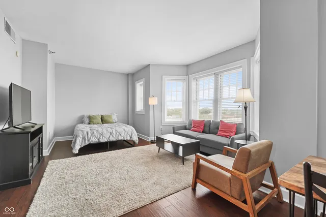 $122,900 | 230 9th Street, Unit 611, Indianapolis, IN 46204