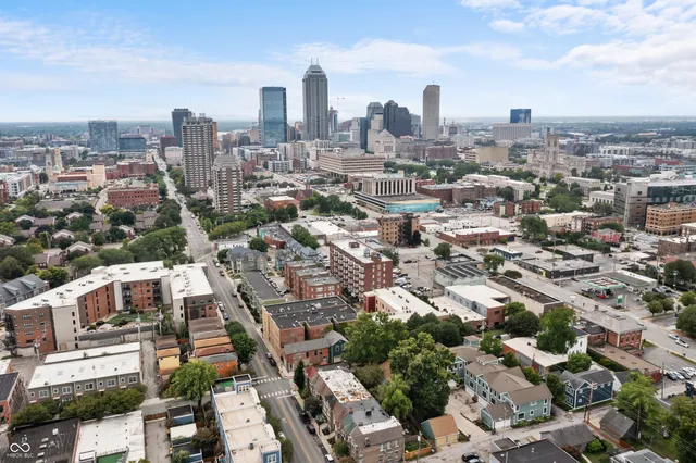 $122,900 | 230 9th Street, Unit 611, Indianapolis, IN 46204