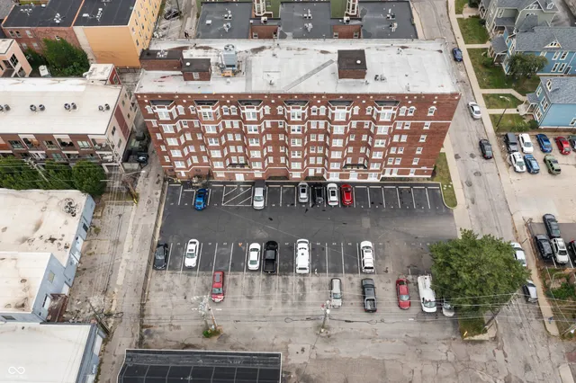 $122,900 | 230 9th Street, Unit 611, Indianapolis, IN 46204