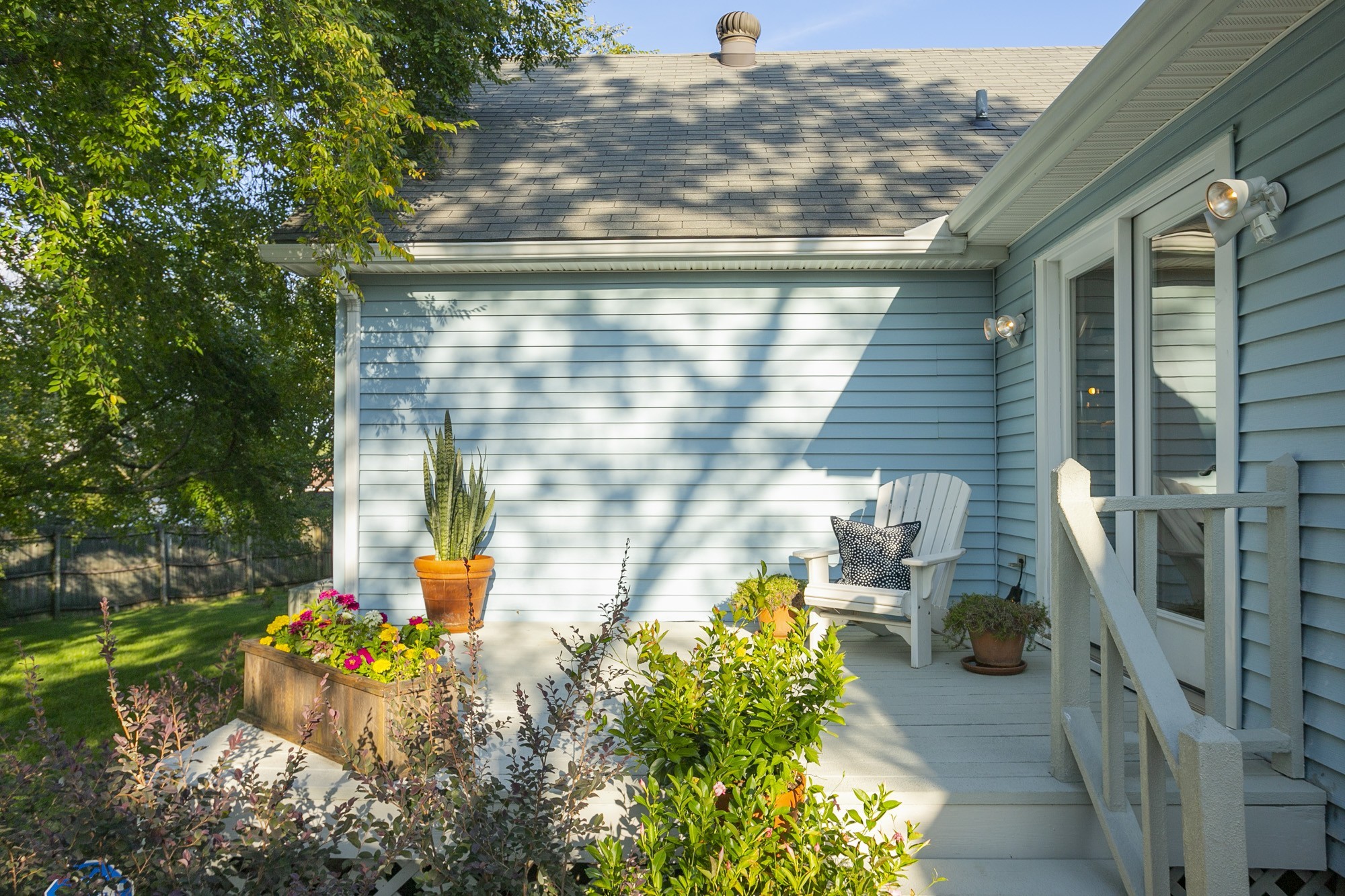 3005 Country Meadow Road Antioch, TN 37013 - Photo 5 of 20 Perfect sized patio (pictures was taken in the Spring)