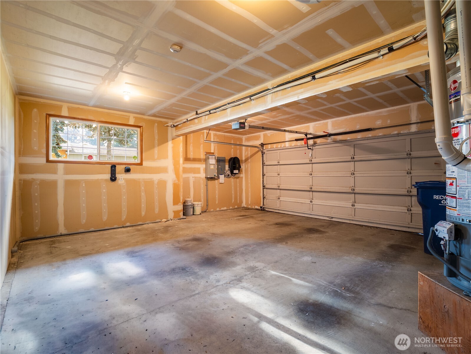 30714 19th Avenue South Federal Way, WA 98003 - Photo 16 of 37