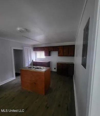 $1,200 | 1727 Dixie Drive, Jackson, MS 39209