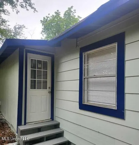 $1,100 | 1727 Dixie Drive, Jackson, MS 39209