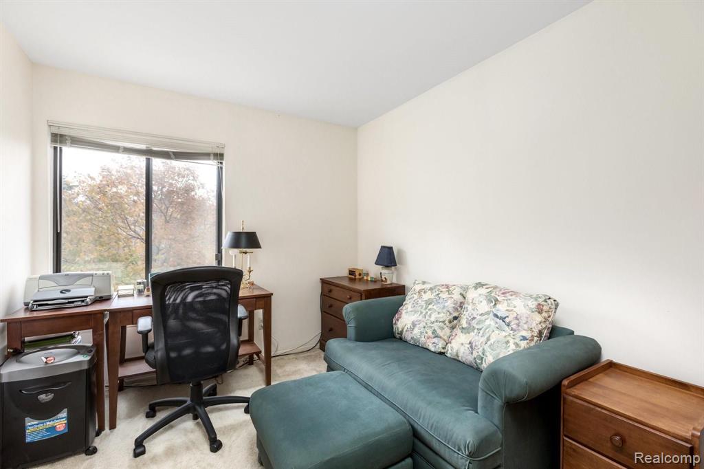 629 Tennyson Rochester Hills, MI 48307 - Photo 10 of 30