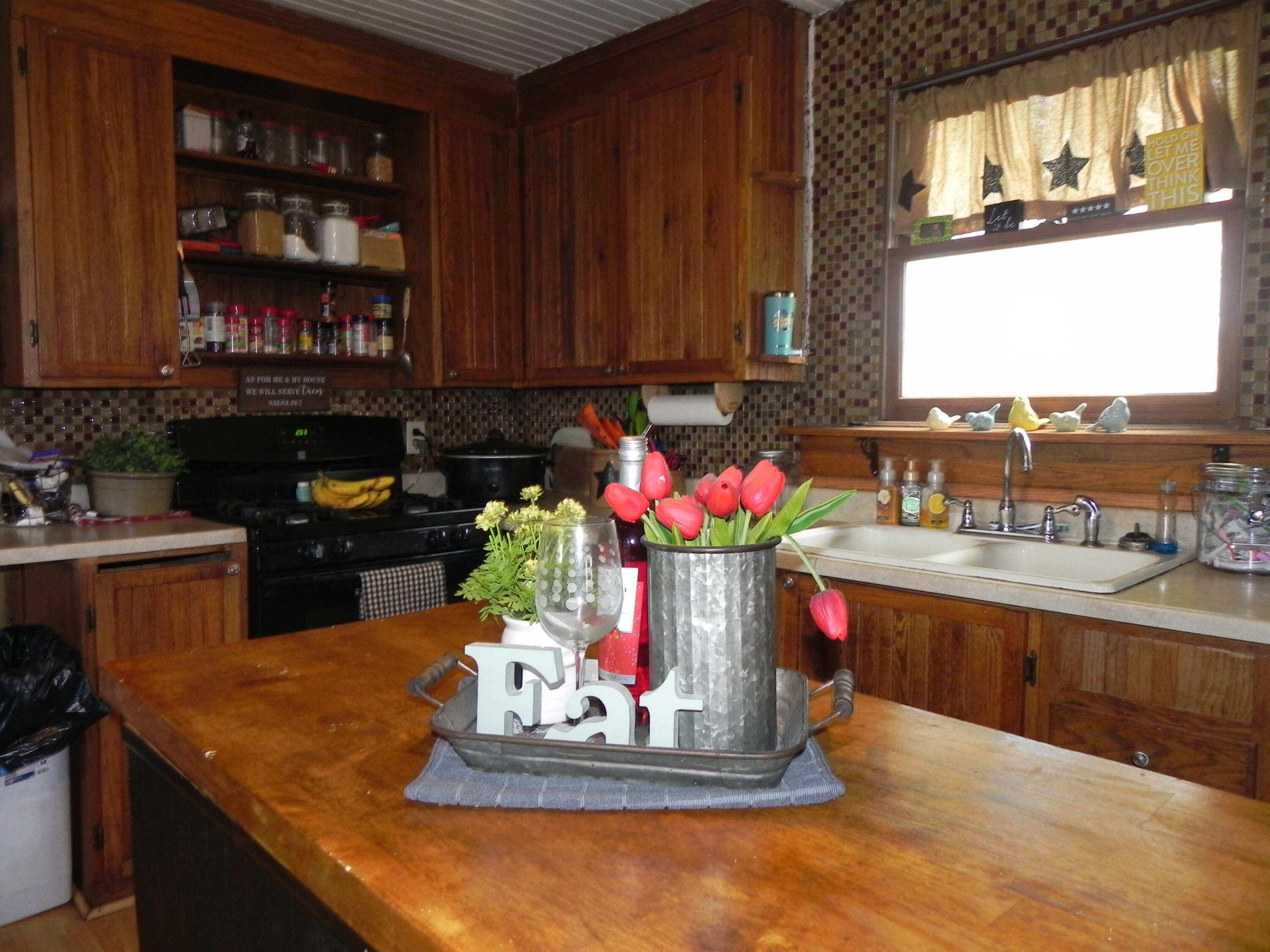 89137 Old Swamp Road Decatur, MI 49045 - Photo 3 of 28 DSCN7662