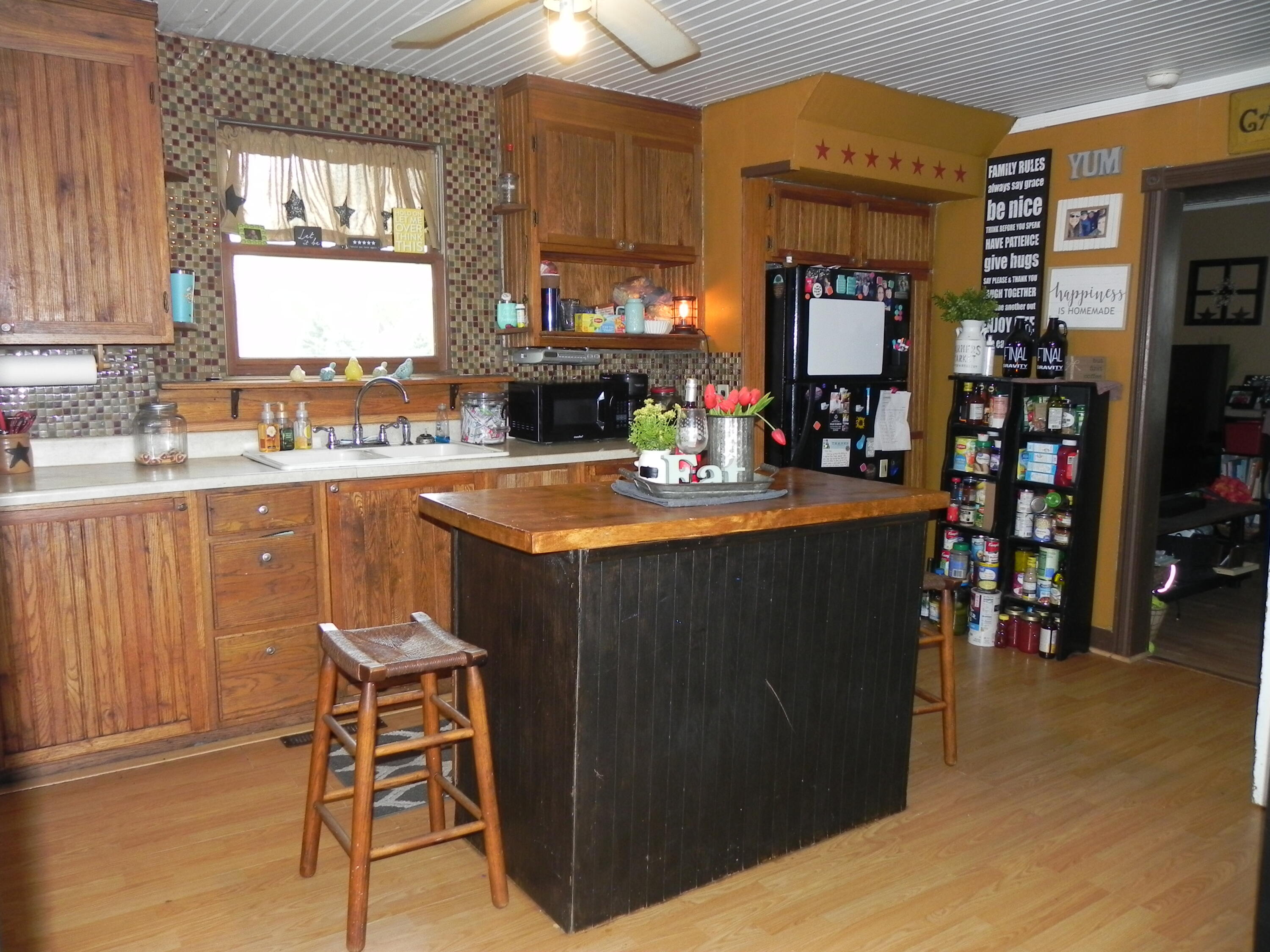 89137 Old Swamp Road Decatur, MI 49045 - Photo 5 of 28 DSCN7655