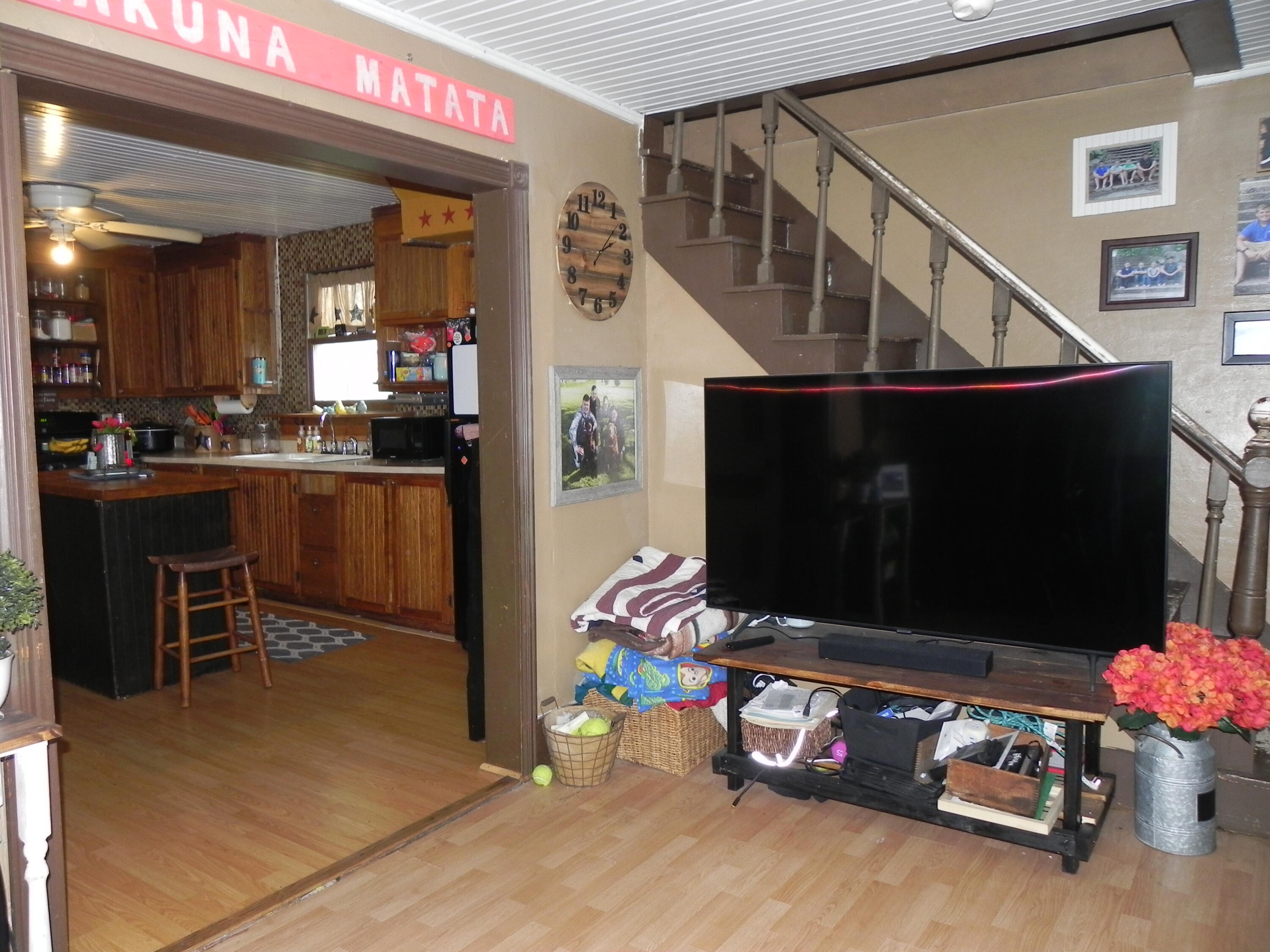 89137 Old Swamp Road Decatur, MI 49045 - Photo 9 of 28 DSCN7664
