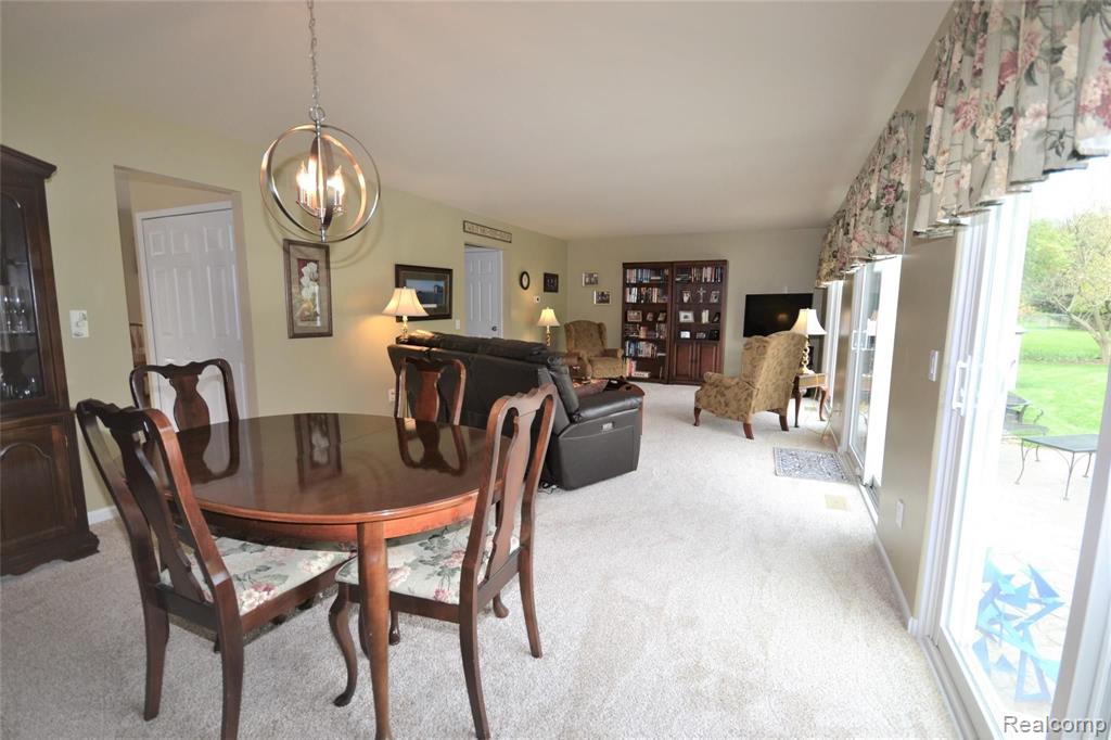 35444 Fredericksburg Road Farmington Hills, MI 48331 - Photo 10 of 52