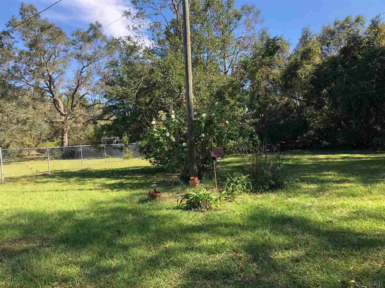 3521 Perdido Lake Road Cantonment, FL 32533 - Photo 32 of 34