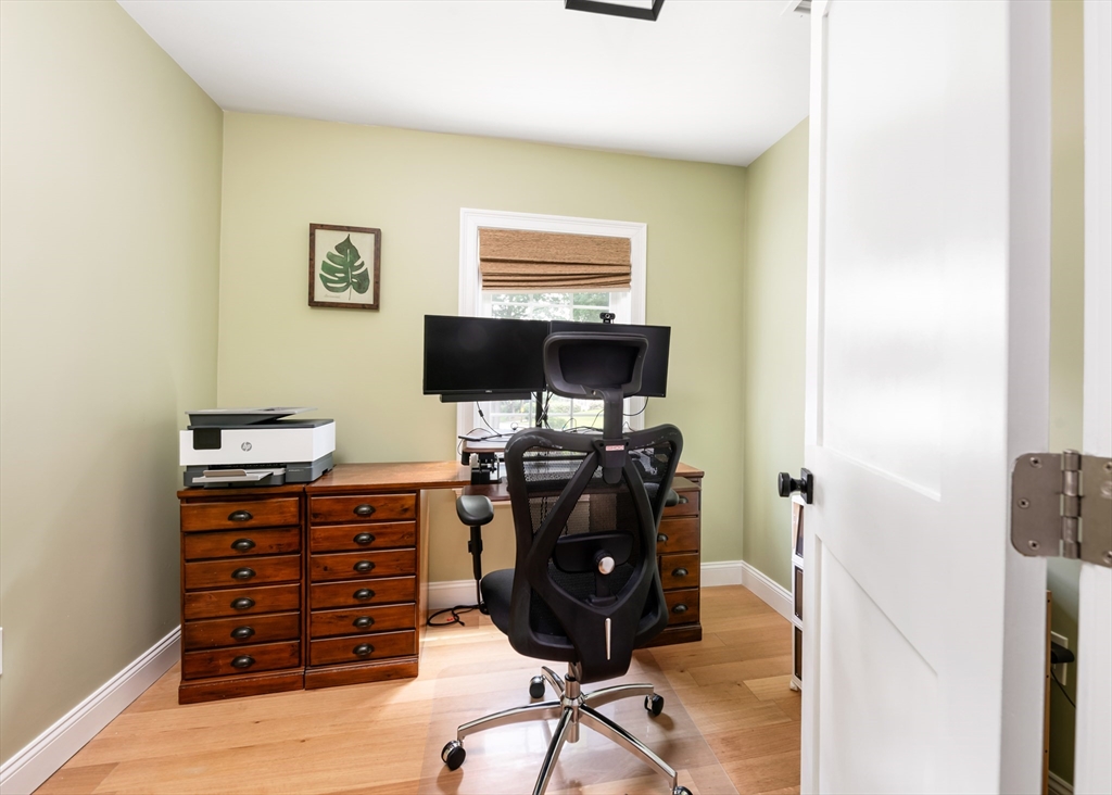 22 Homestead Road Lynnfield, MA 01940 - Photo 23 of 30