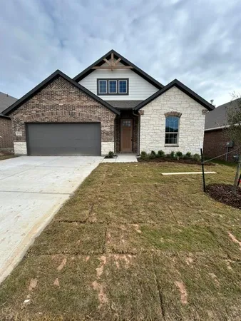 $369,725 | 3510 Helena Street, Gainesville, TX 76240