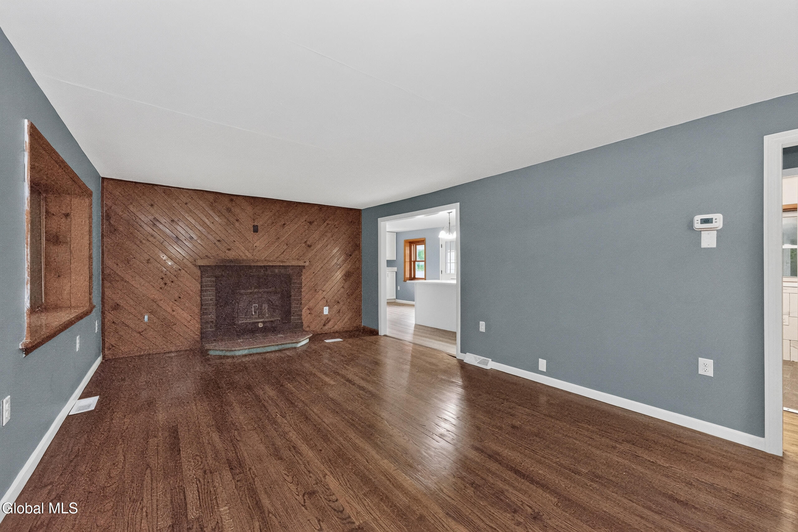1135 Sacandaga Road Schenectady, NY 12302 - Photo 14 of 30 3 Livingroom 3