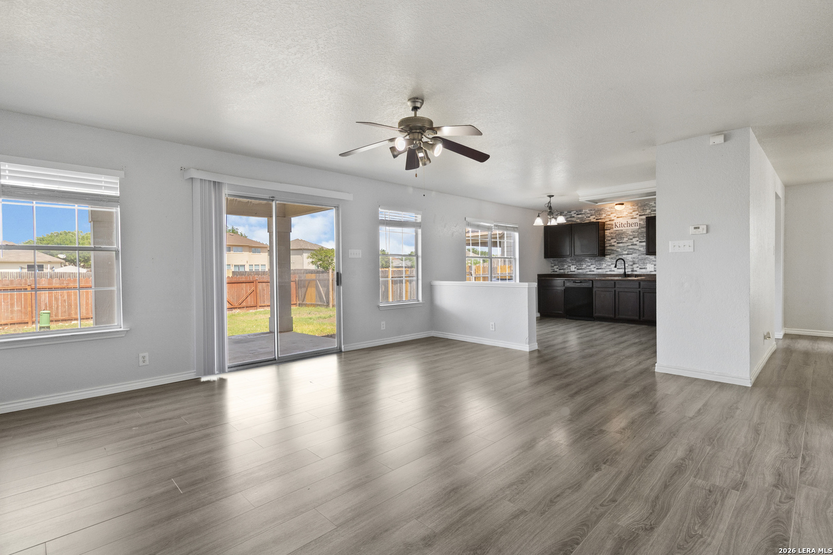 6930 Pecan Fall Converse, TX 78109 - Photo 12 of 26