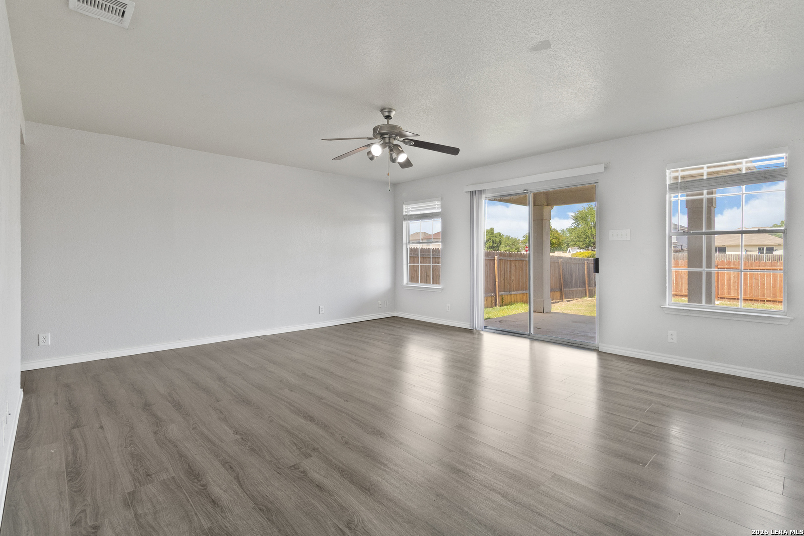 6930 Pecan Fall Converse, TX 78109 - Photo 13 of 26