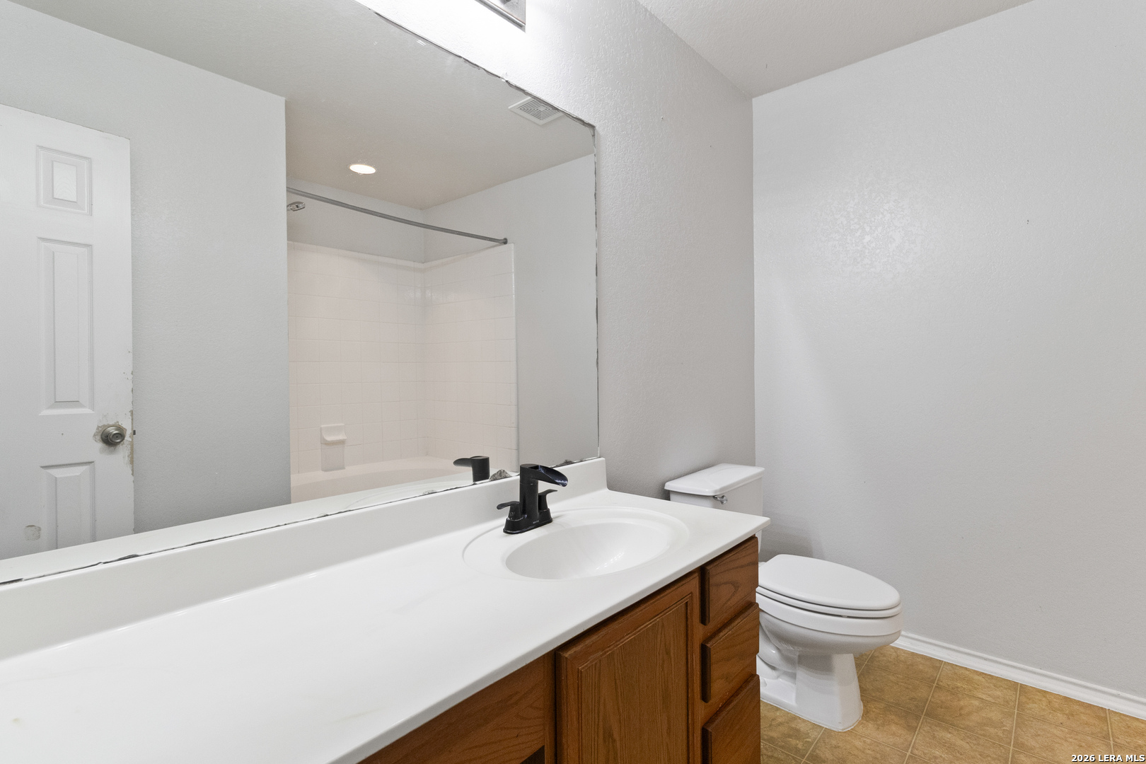 6930 Pecan Fall Converse, TX 78109 - Photo 17 of 26