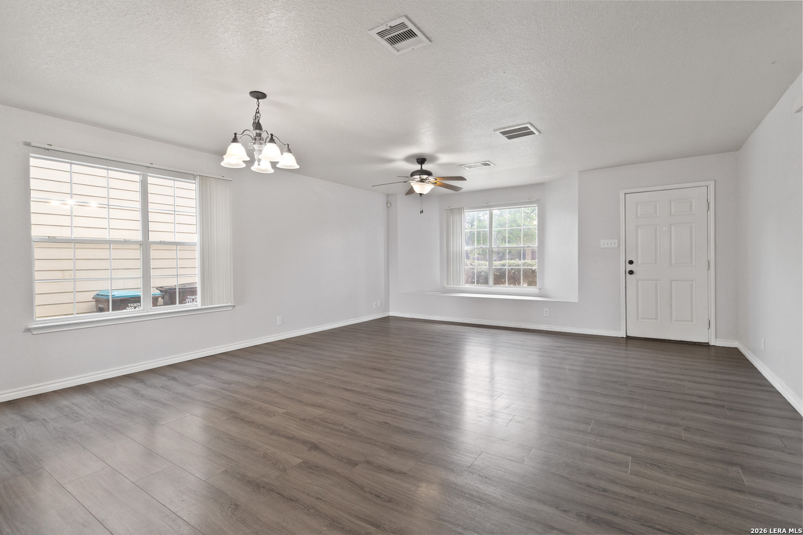 6930 Pecan Fall Converse, TX 78109 - Photo 3 of 26