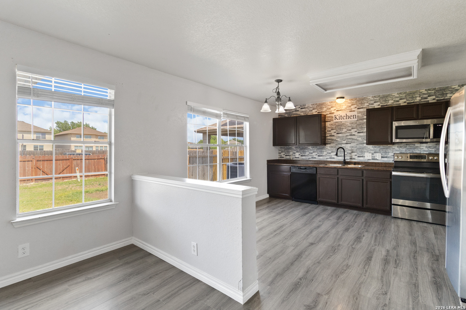 6930 Pecan Fall Converse, TX 78109 - Photo 9 of 26