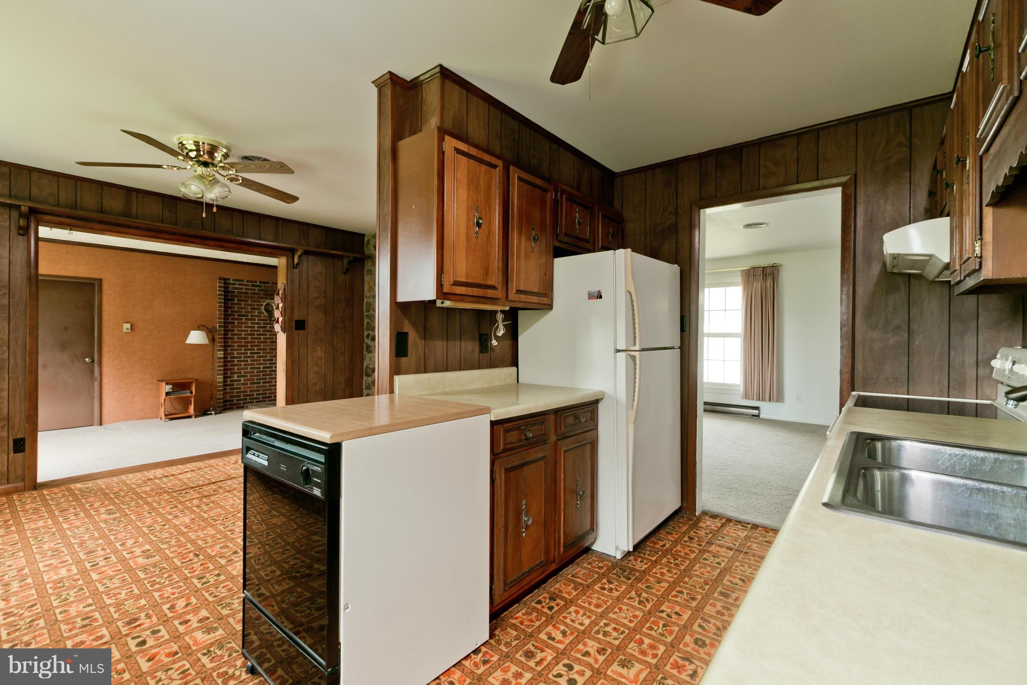 13126 Edgemont Road Smithsburg, MD 21783 - Photo 11 of 30 Kitchen