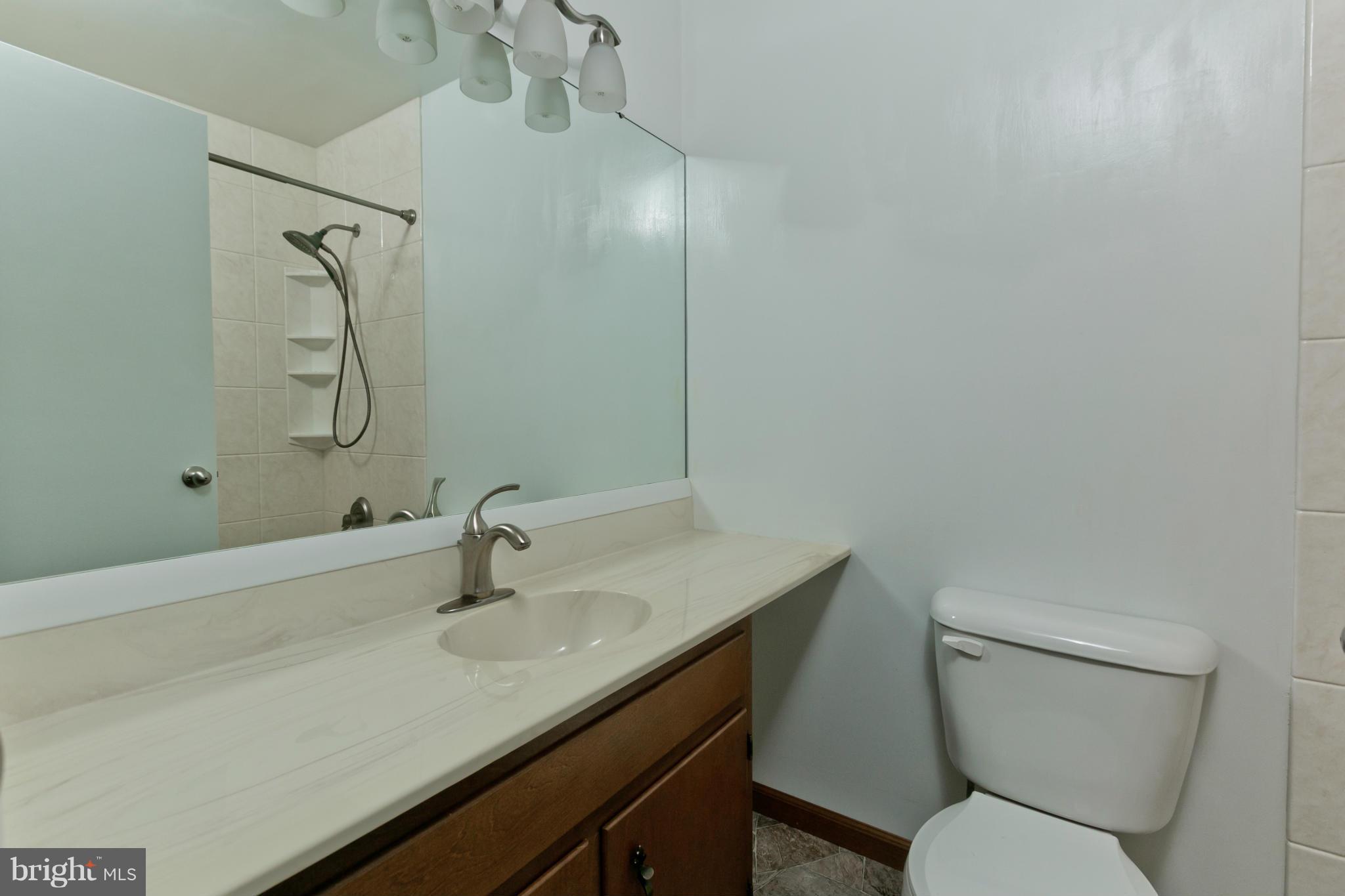 13126 Edgemont Road Smithsburg, MD 21783 - Photo 17 of 30 Bath
