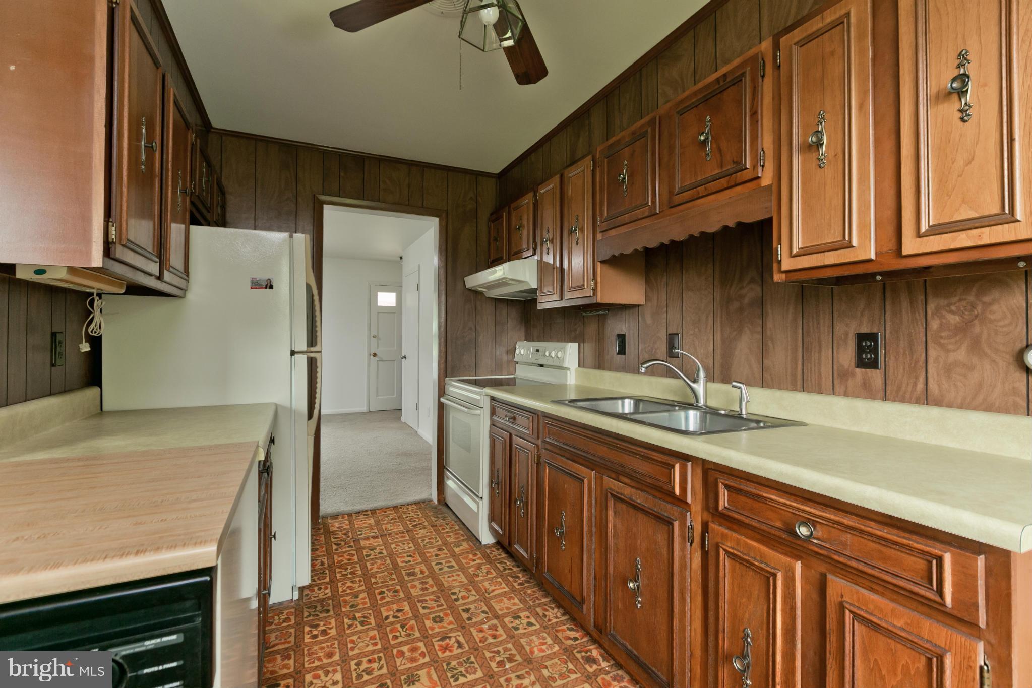 13126 Edgemont Road Smithsburg, MD 21783 - Photo 9 of 30 Kitchen