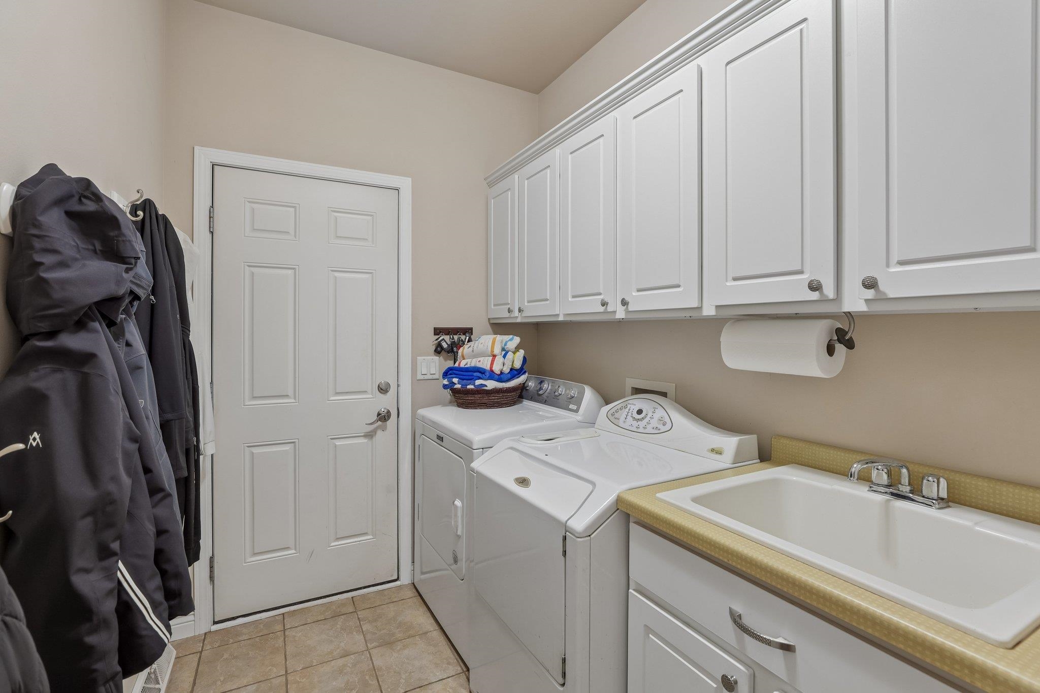 913 Countryside Crossing Waunakee, WI 53597 - Photo 16 of 67
