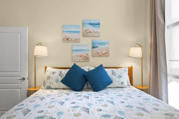 $7,300 | 531 Front Street, San Diego, CA 92101