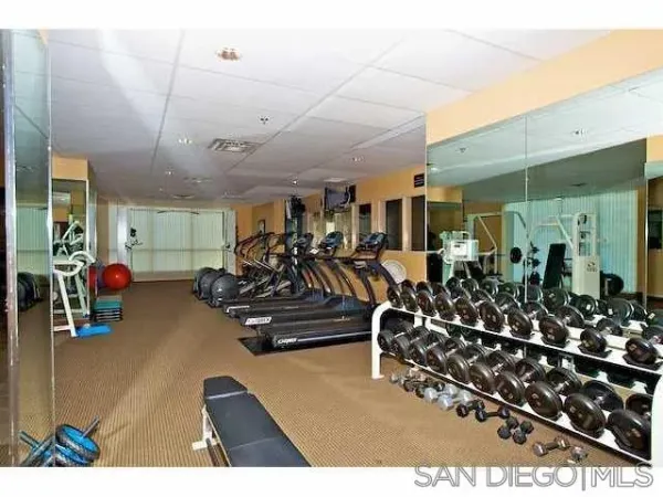 $7,300 | 531 Front Street, San Diego, CA 92101