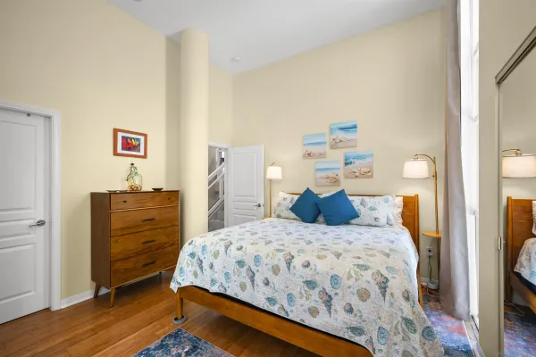 $7,300 | 531 Front Street, San Diego, CA 92101