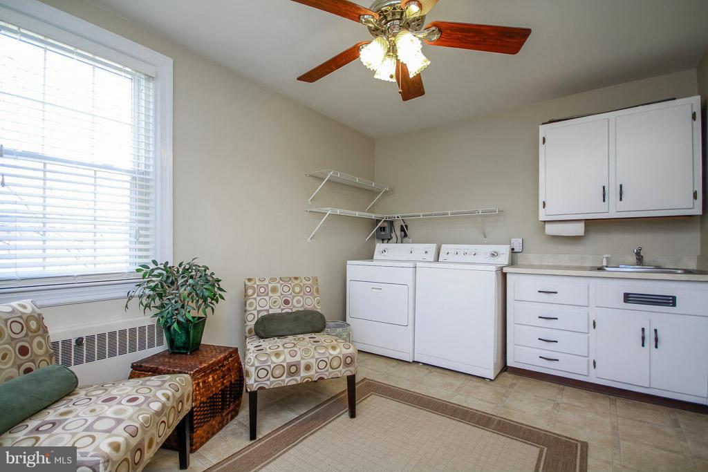 7501 York Road Baltimore, MD 21204 - Photo 13 of 30 Main Level Laundry Room