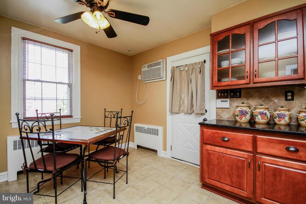 7501 York Road Baltimore, MD 21204 - Photo 9 of 30 Eat-In Kitchen