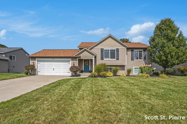 $425,000 | 5279 Windfield Drive, Allendale, MI 49401