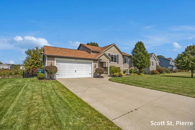 $425,000 | 5279 Windfield Drive, Allendale, MI 49401