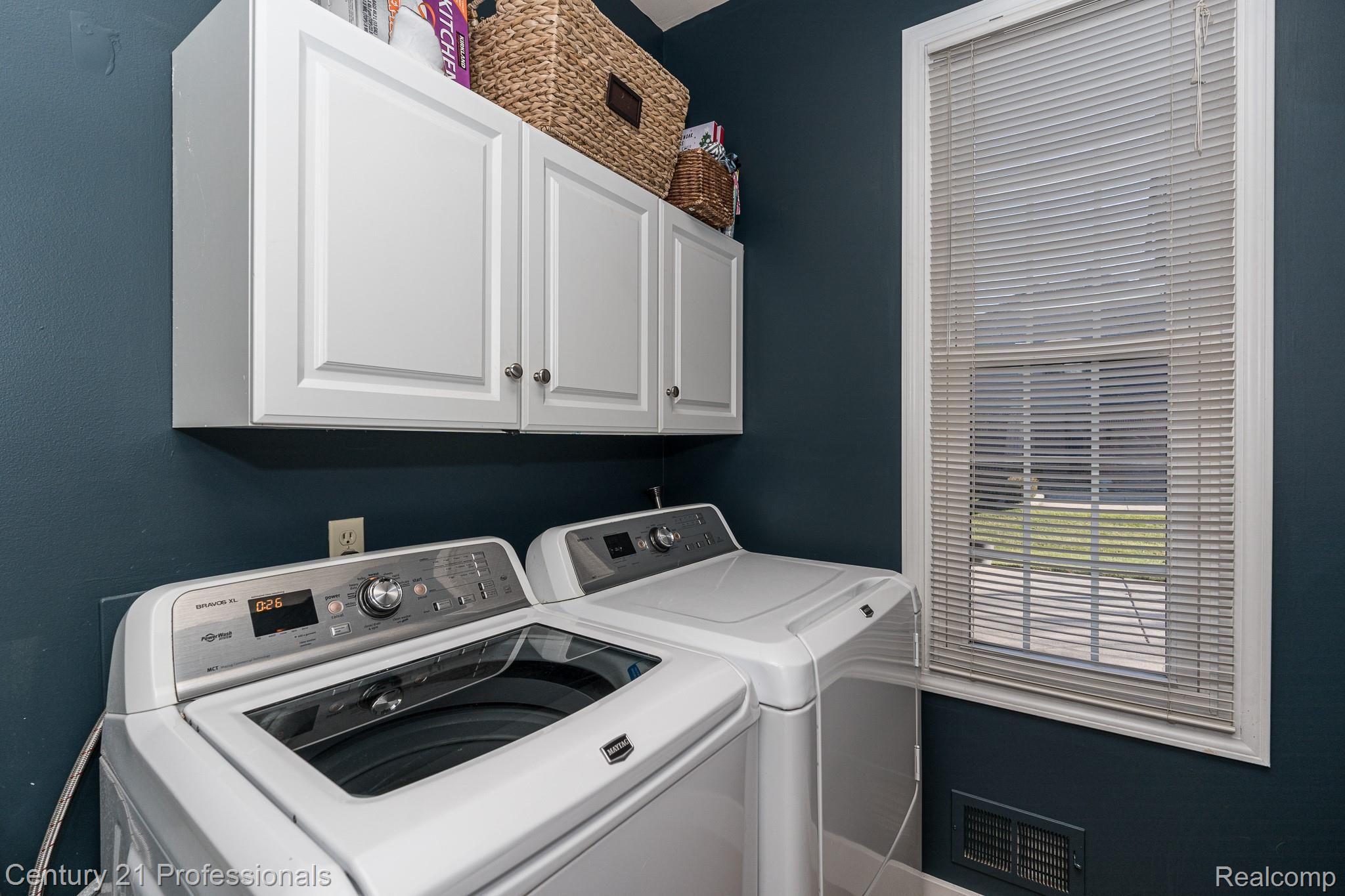 4245 Holly Lane Rochester, MI 48306 - Photo 32 of 48 laundry room.jpg