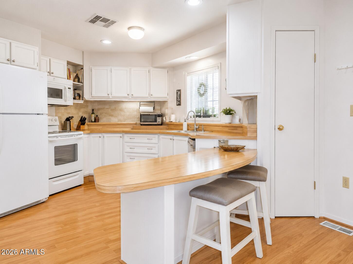 6770 West State Rte 89A, Unit 5 Sedona, AZ 86336 - Photo 5 of 35 Kitchen