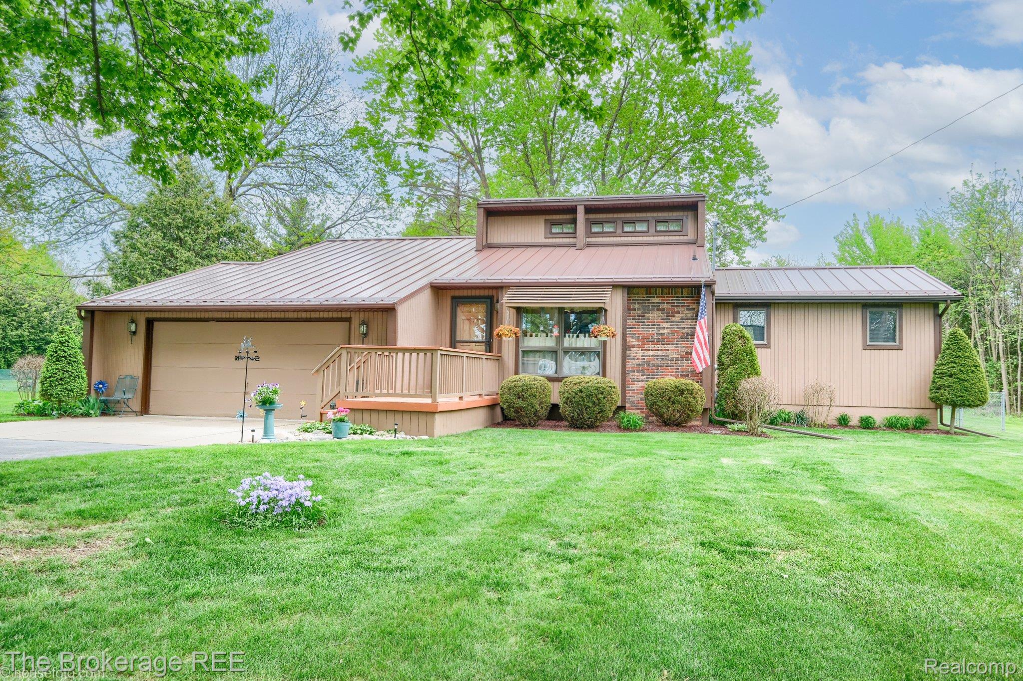 2390 North Vassar Road Davison, MI 48423 - Photo 2 of 46