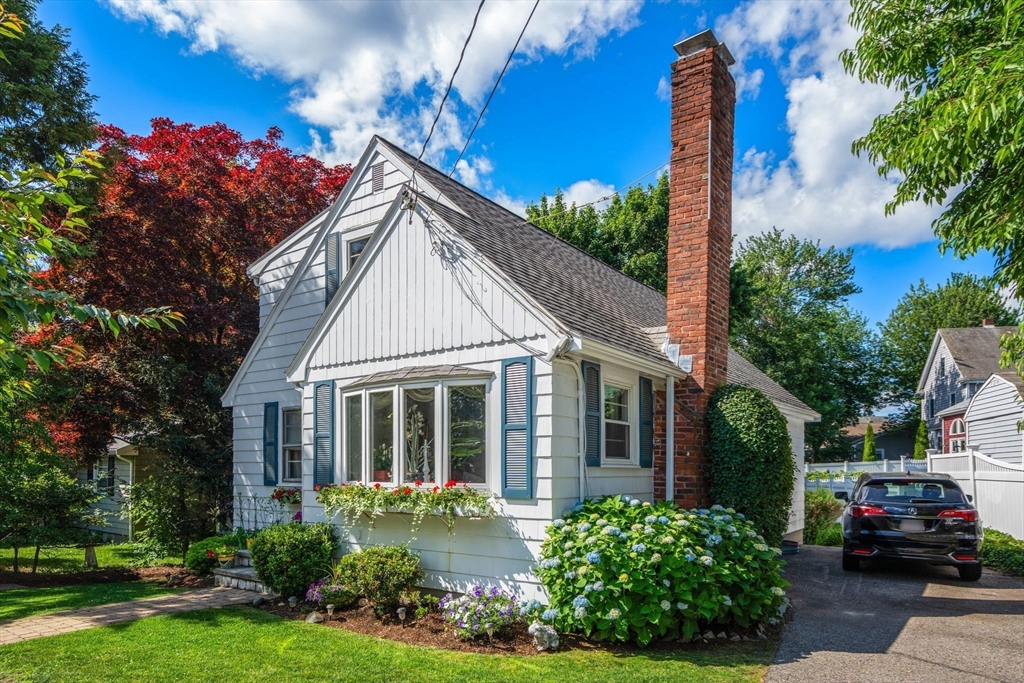 11 Country Road Brookline, MA 02467 - Photo 2 of 23