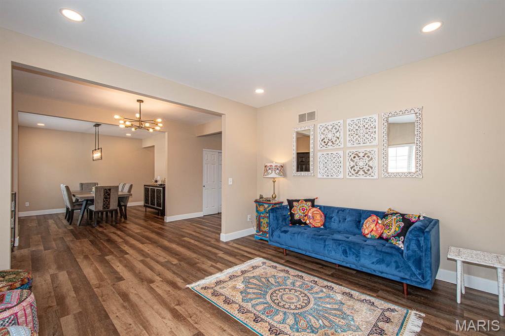 533 Weidman Road Ballwin, MO 63011 - Photo 11 of 63 Gallery Image 11