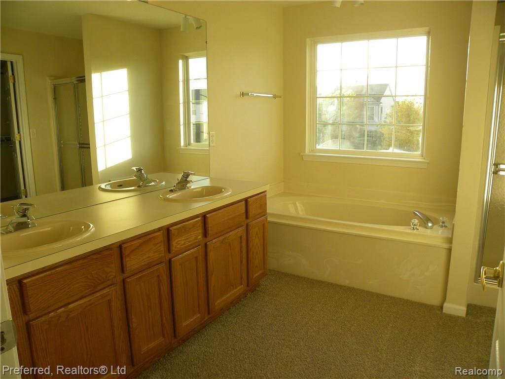 396 Springfield Drive Canton, MI 48188 - Photo 21 of 28 Master Bath