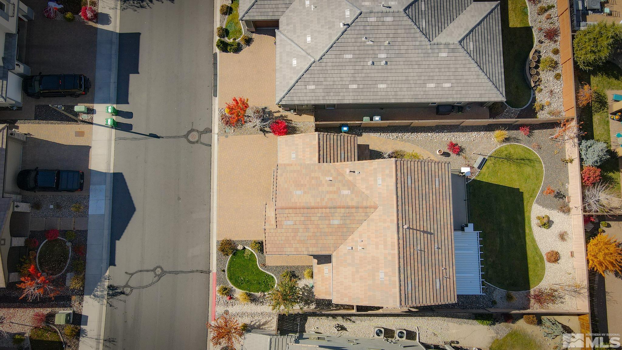 2875 Bonfire Lane Reno, NV 89521 - Photo 34 of 39 a room with multiple dryer and washer