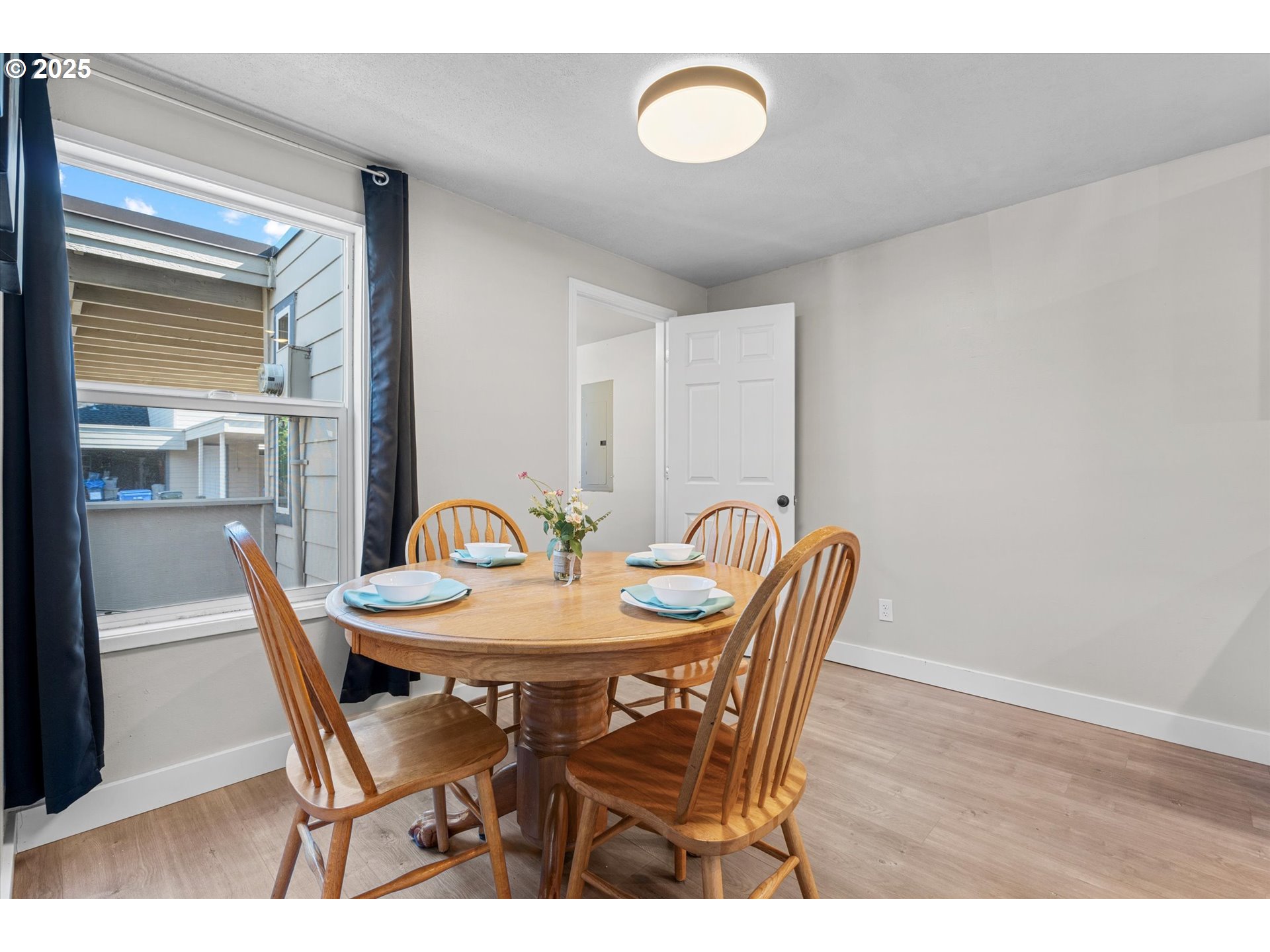 251 Northeast Village Squire Avenue, Unit 2 Gresham, OR 97030 - Photo 18 of 37