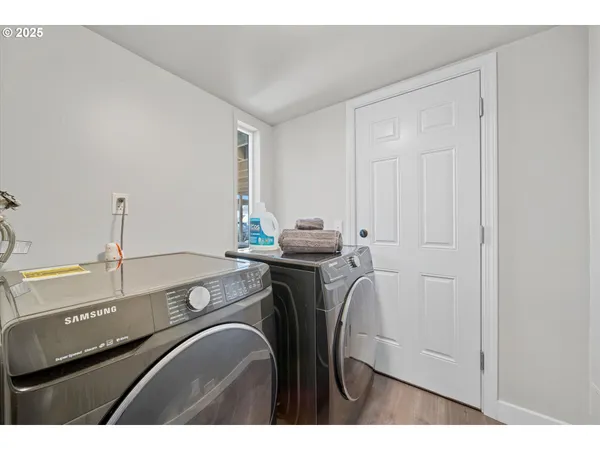 $277,400 | 251 Northeast Village Squire Avenue, Unit 2, Gresham, OR 97030