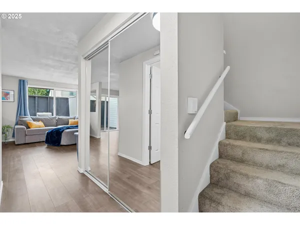 $277,400 | 251 Northeast Village Squire Avenue, Unit 2, Gresham, OR 97030