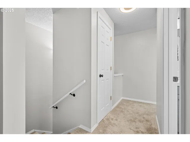 $292,000 | 251 Northeast Village Squire Avenue, Unit 2, Gresham, OR 97030