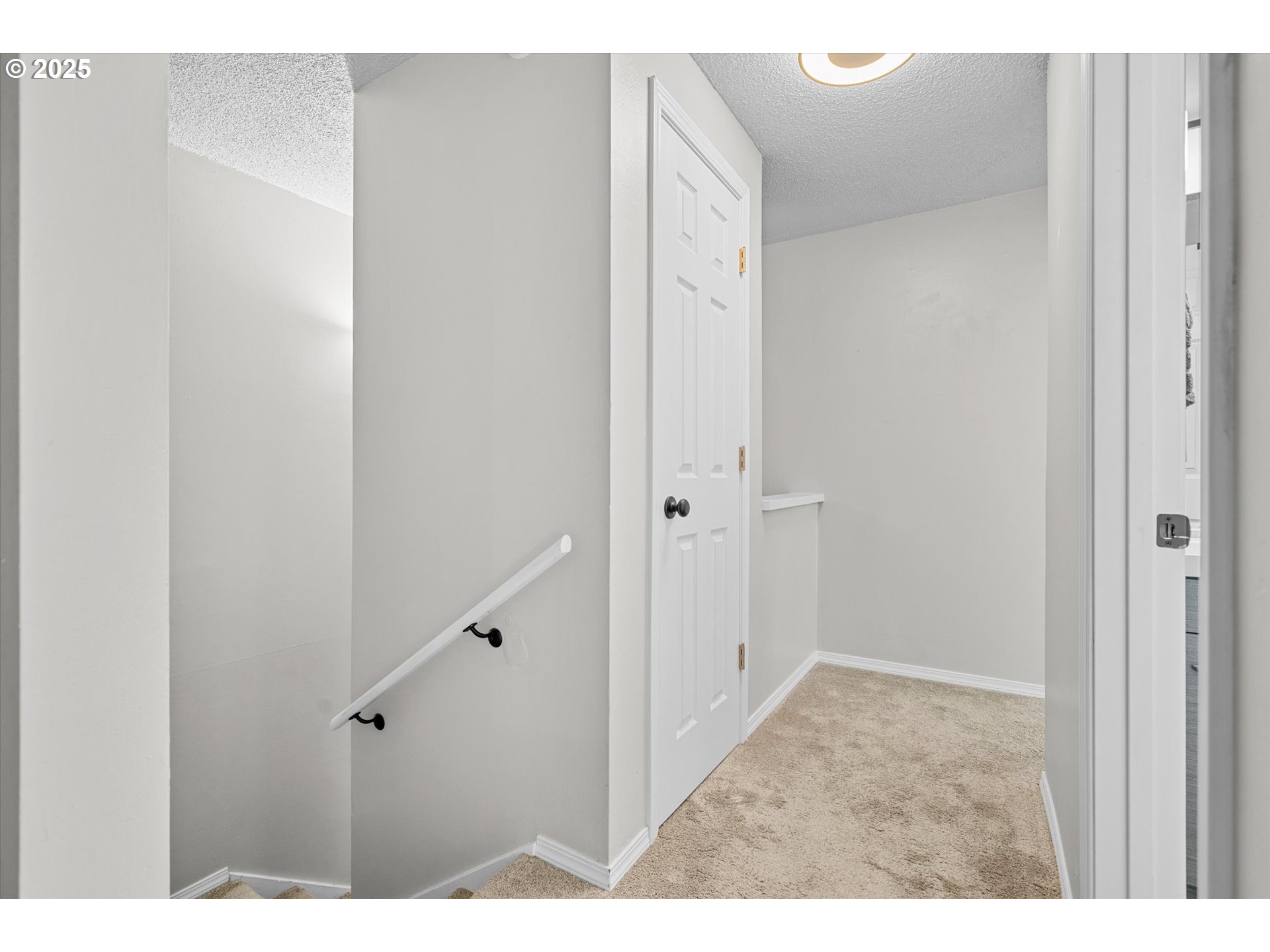 251 Northeast Village Squire Avenue, Unit 2 Gresham, OR 97030 - Photo 22 of 37