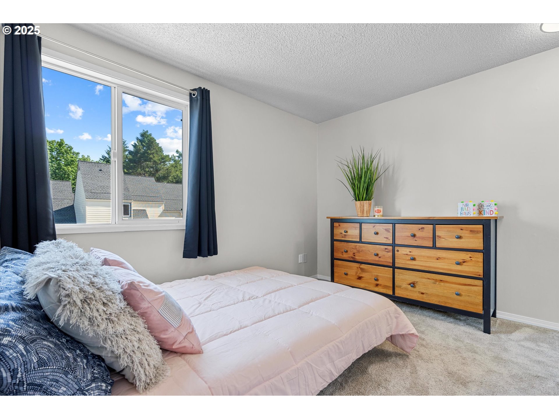 251 Northeast Village Squire Avenue, Unit 2 Gresham, OR 97030 - Photo 27 of 37 Bedroom