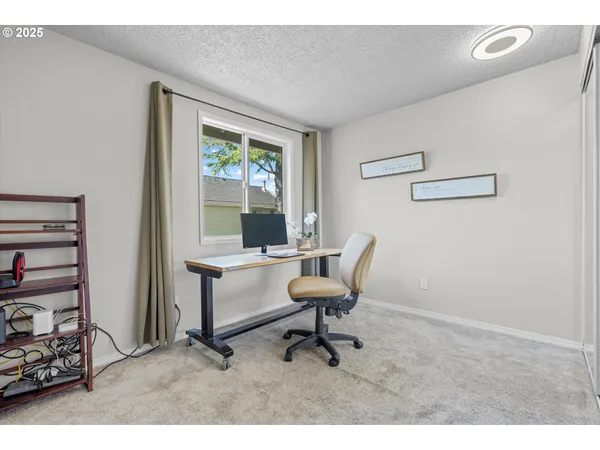 $277,400 | 251 Northeast Village Squire Avenue, Unit 2, Gresham, OR 97030