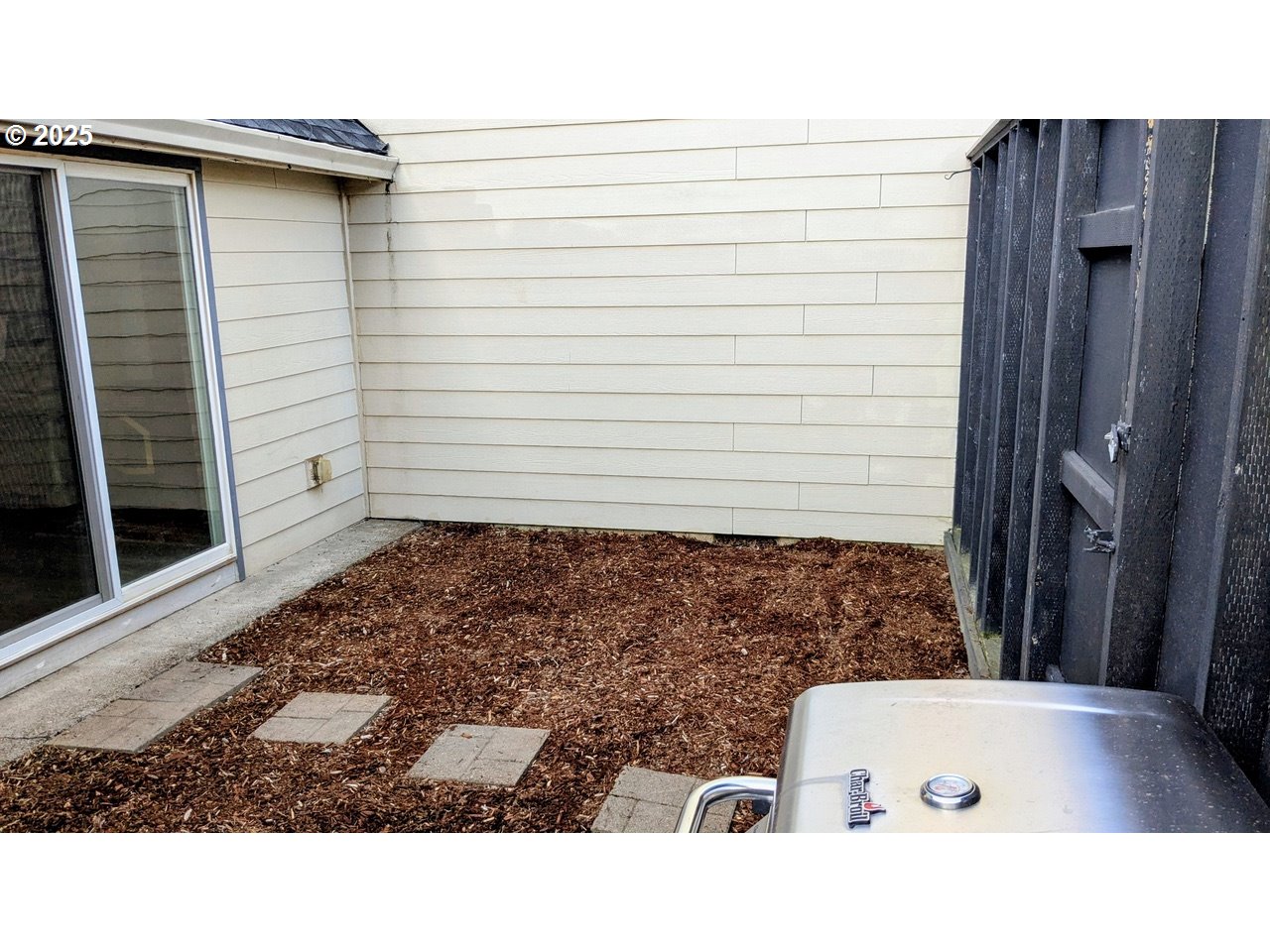 251 Northeast Village Squire Avenue, Unit 2 Gresham, OR 97030 - Photo 31 of 37